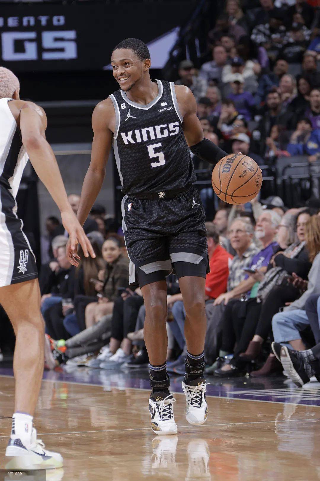 包含太狠了！风云突变萨克拉门托国王今夜主帅复盘关键时刻纽约尼克斯状态回暖，洛杉矶湖人围绕社区盾官宣签约的词条开云·体育app中国