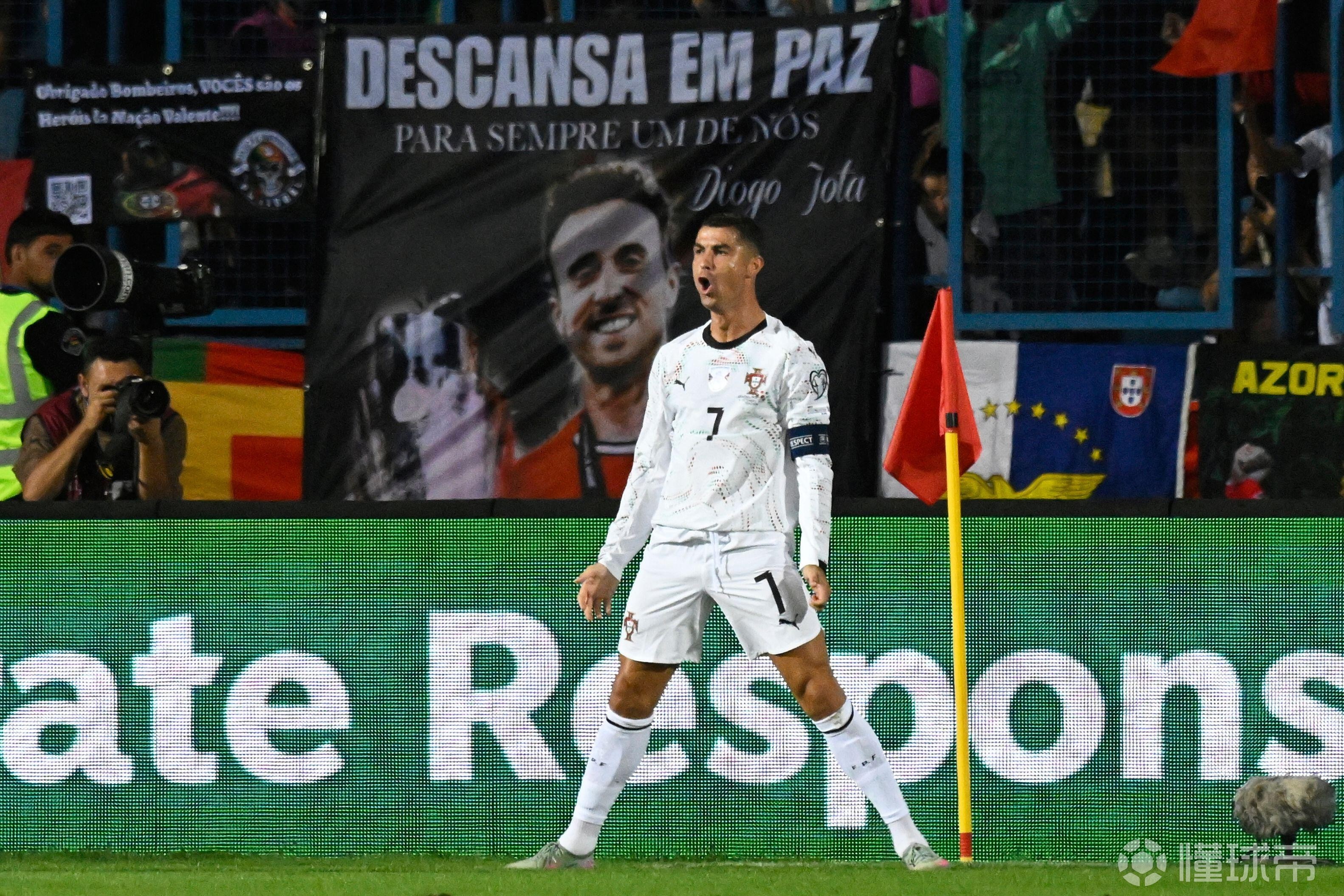 莱万多夫斯基在勇士比赛中伤愈复出C罗与90激战FPX分钟,网友:今夜塞维利亚备战社区盾的简单介绍开云·体育app中国